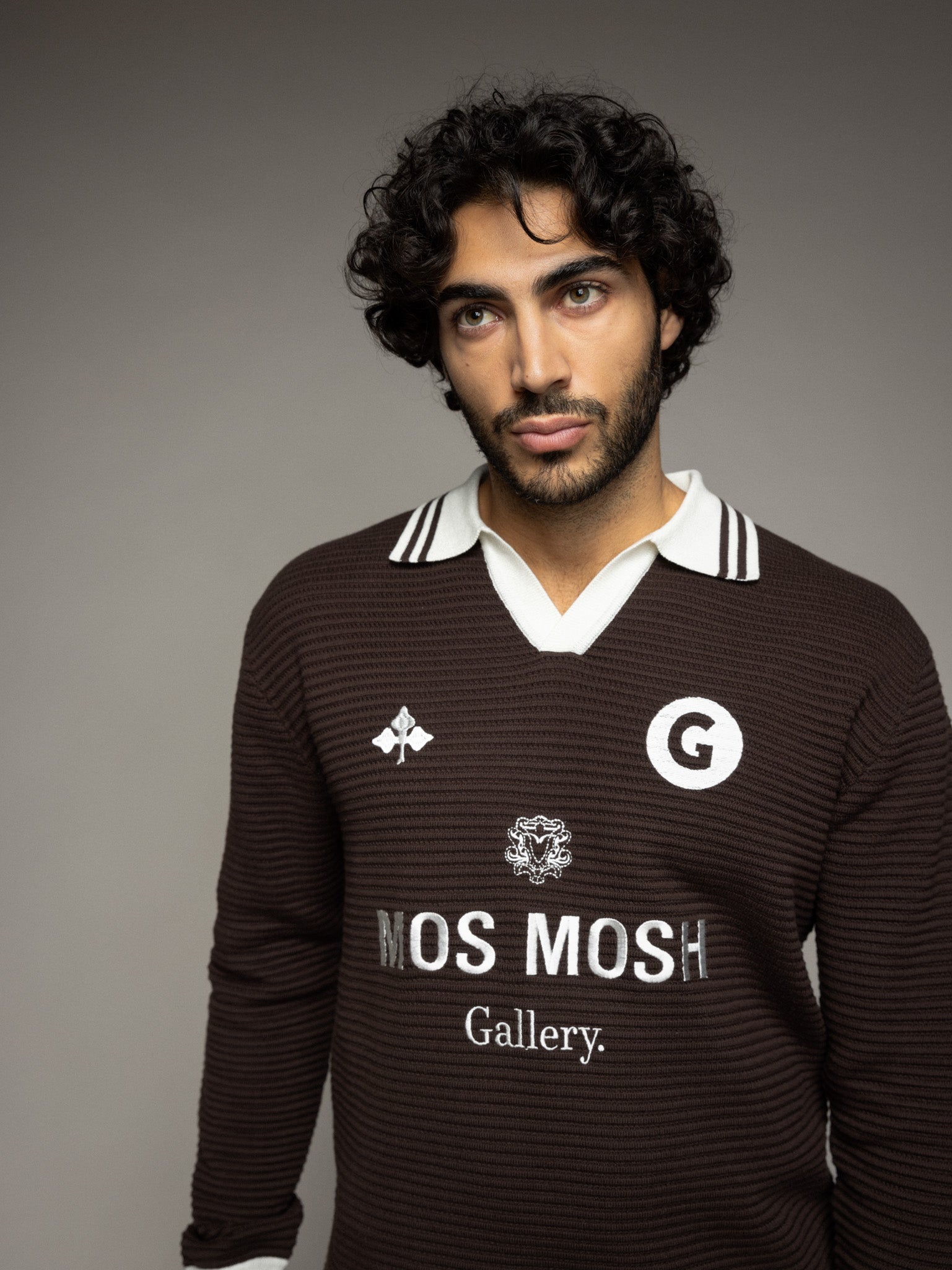 Modelshot / Chocolate Brown / Detail